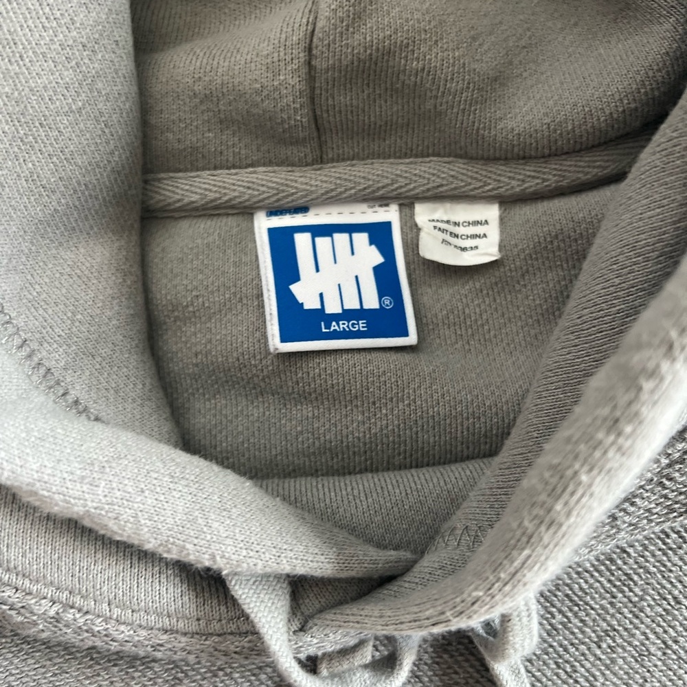 Undefeated Reverse Terry Pullover Hood - Picture 9 of 10